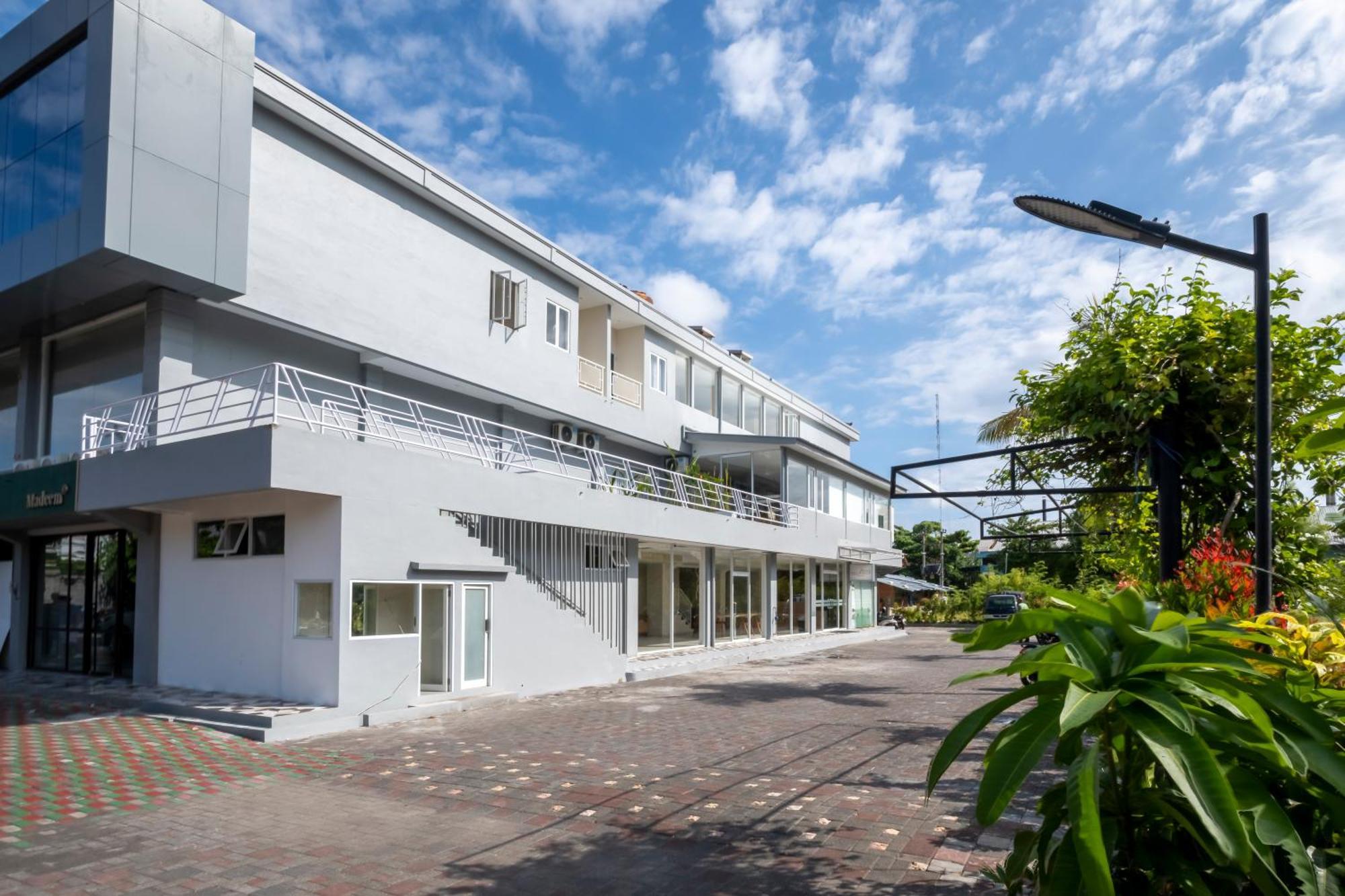 ليجيان Bali Bustle Sunset Coliving And Coworking Space المظهر الخارجي الصورة